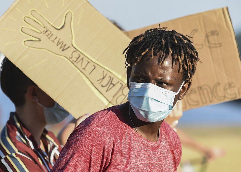 More than 100 protestors march through Salem, demand police defunding